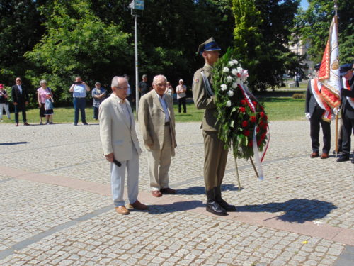 Złożenie wieńca pod Pomnikiem Bohaterów Bitwy o Monte Cassino – galeria