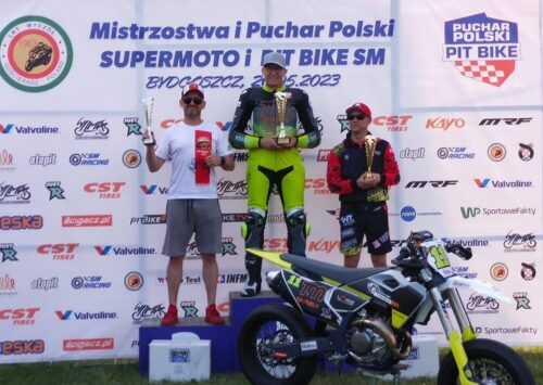 Podwójne podium zawodników AP